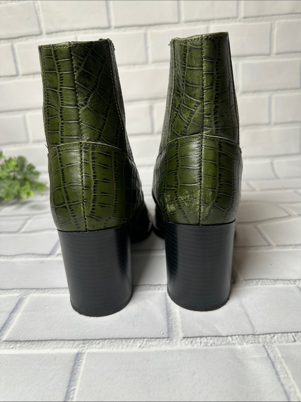 ASOS Design Green Croc Print Heeled Boots w/ Silver Stud Accents Sz 8 - Picture 3 of 7